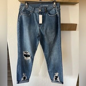 New York & Company| Curvy Boyfriend Jeans, Distressed with Plaid Underneath•••